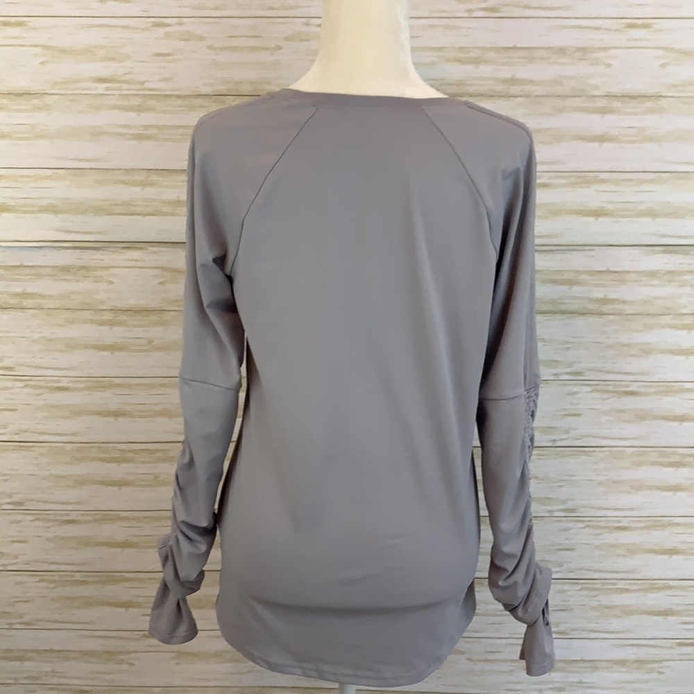 Fabletics Workout Top - Picture 5 of 8